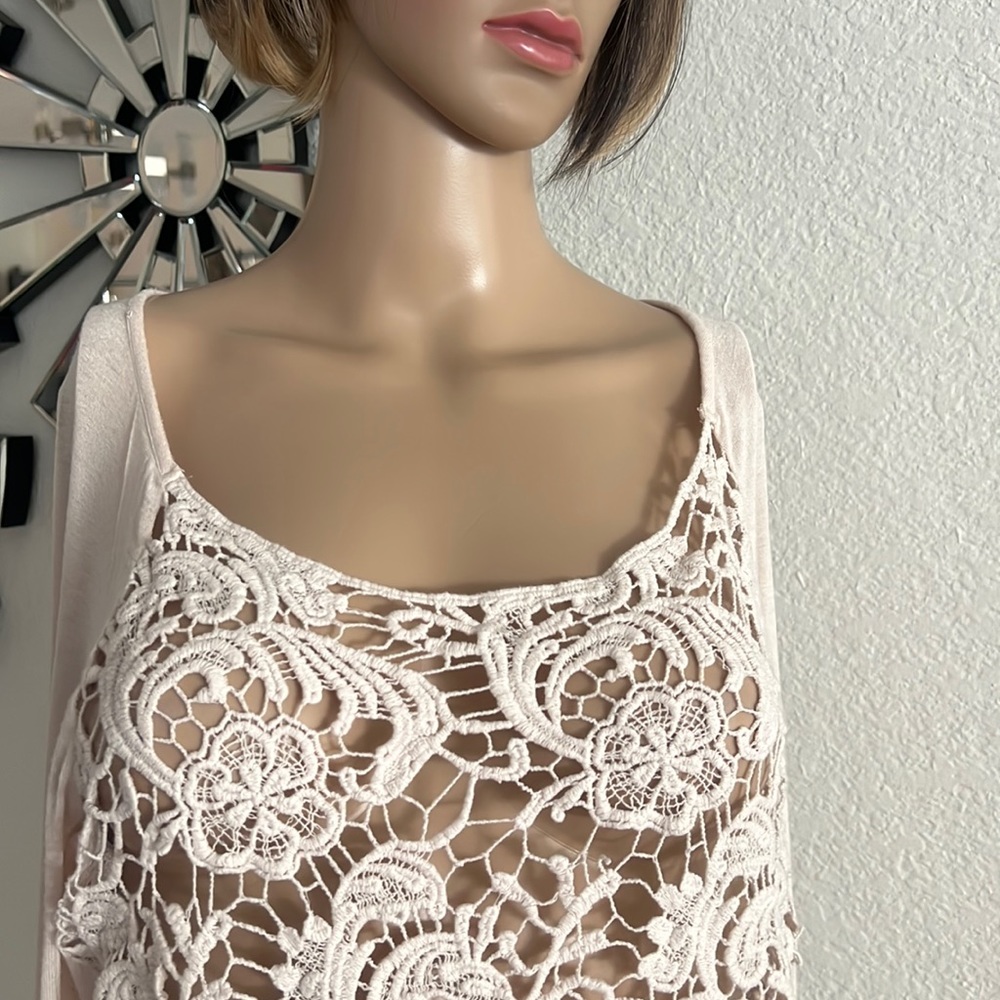 (eyeshadow) ladies lace top, 3/4 long sleeve size M